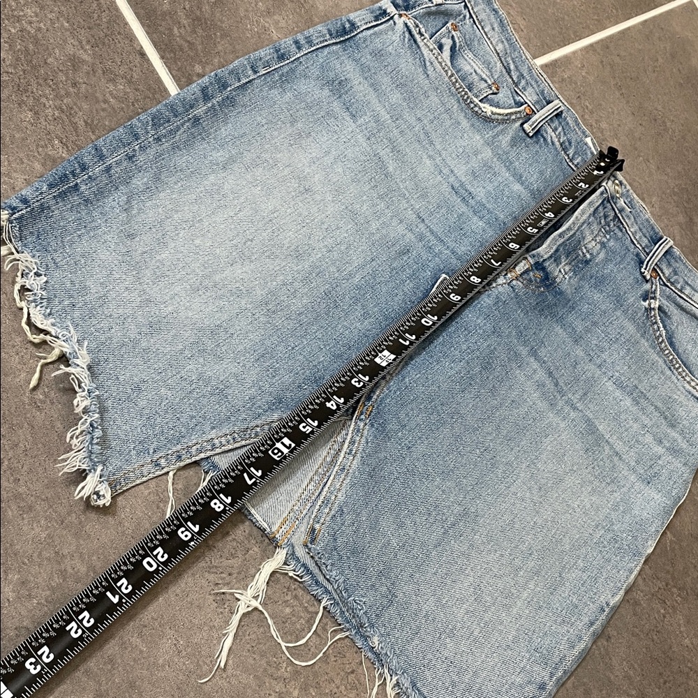 Mother Tomcat Slide Mini Fray Jean Skirt size 29 - Picture 5 of 12